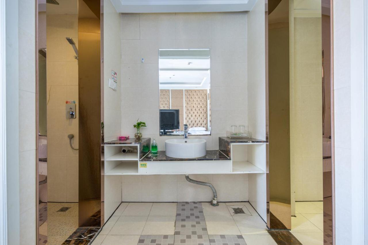 Lingshang Hotel Yiwu  Bagian luar foto